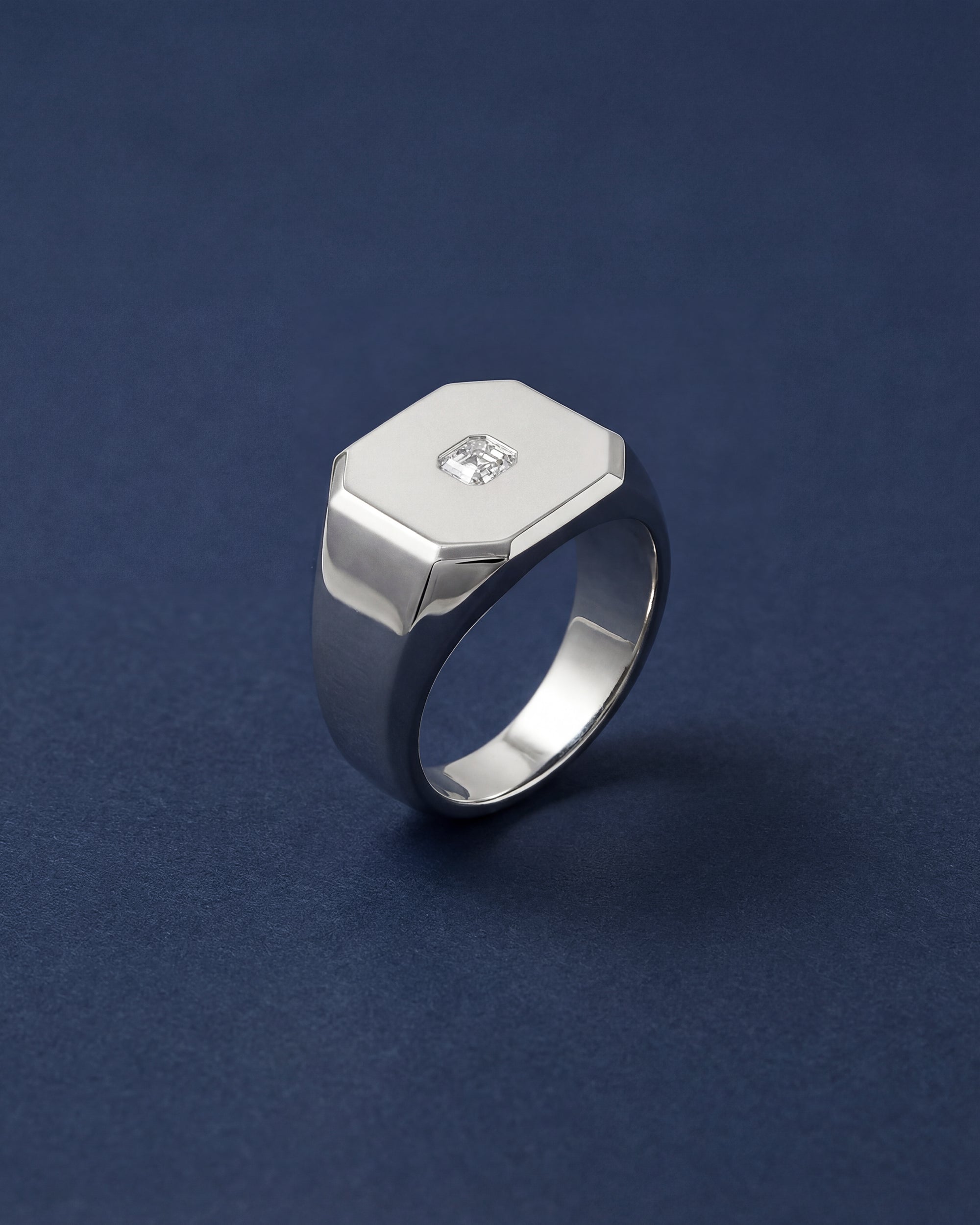 DIAMOND SIGNET RINGS