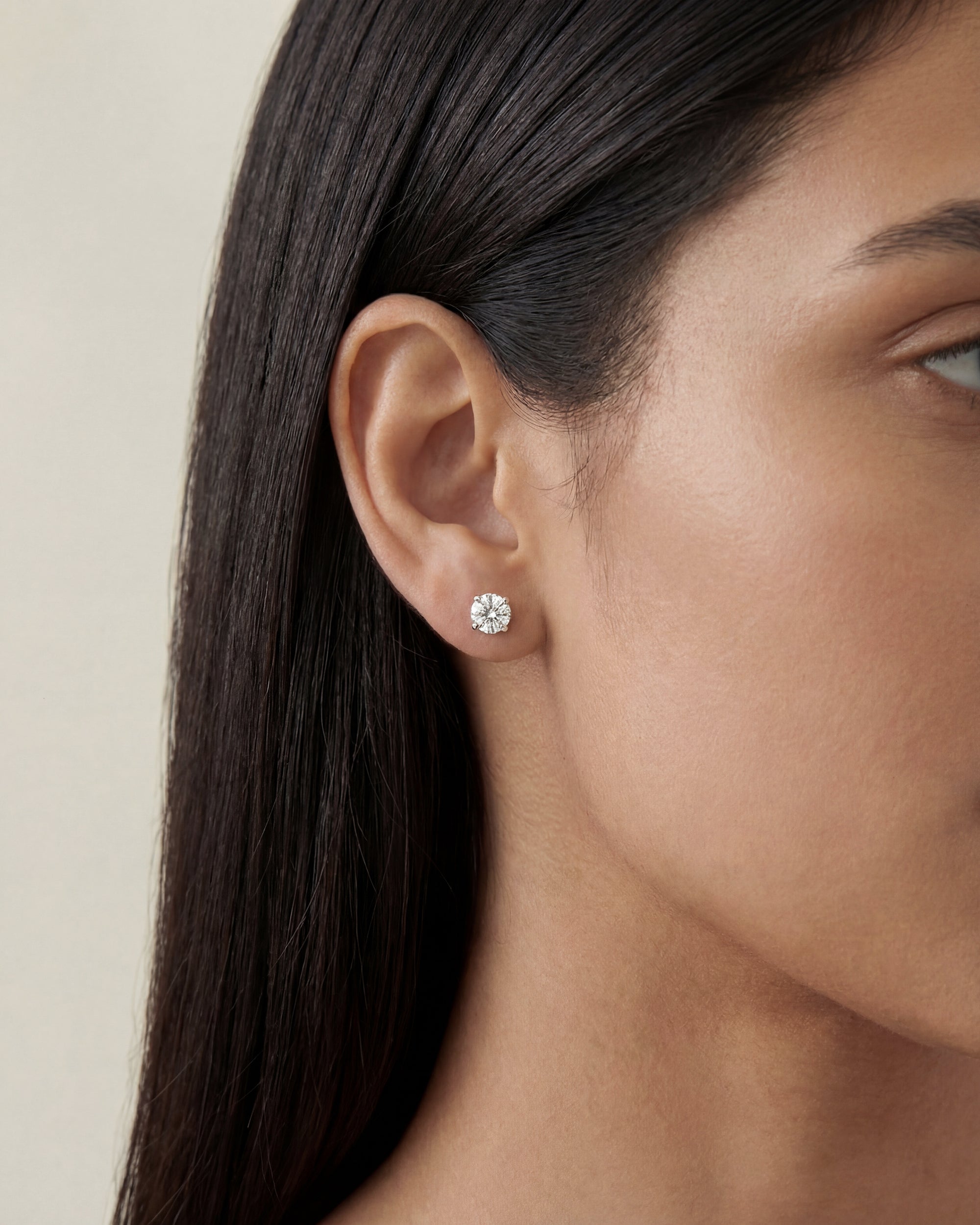 DIAMOND STUDS (CLAW SET)