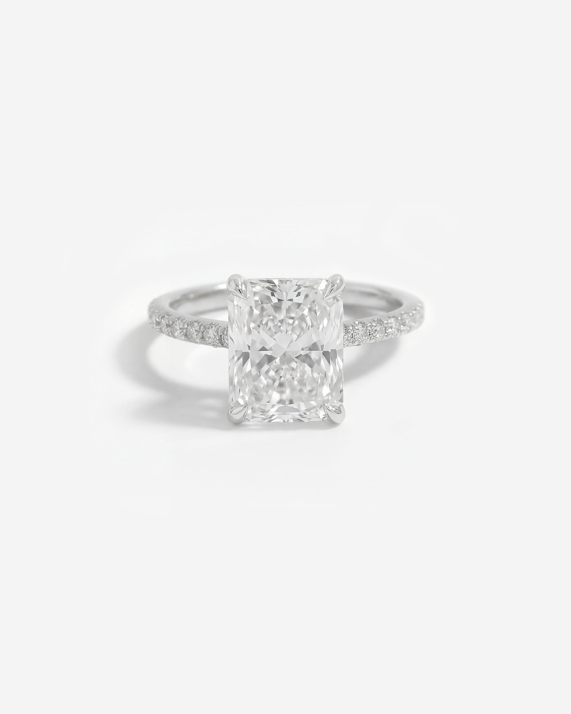 CLASSIC RADIANT (WITH DIAMONDS)