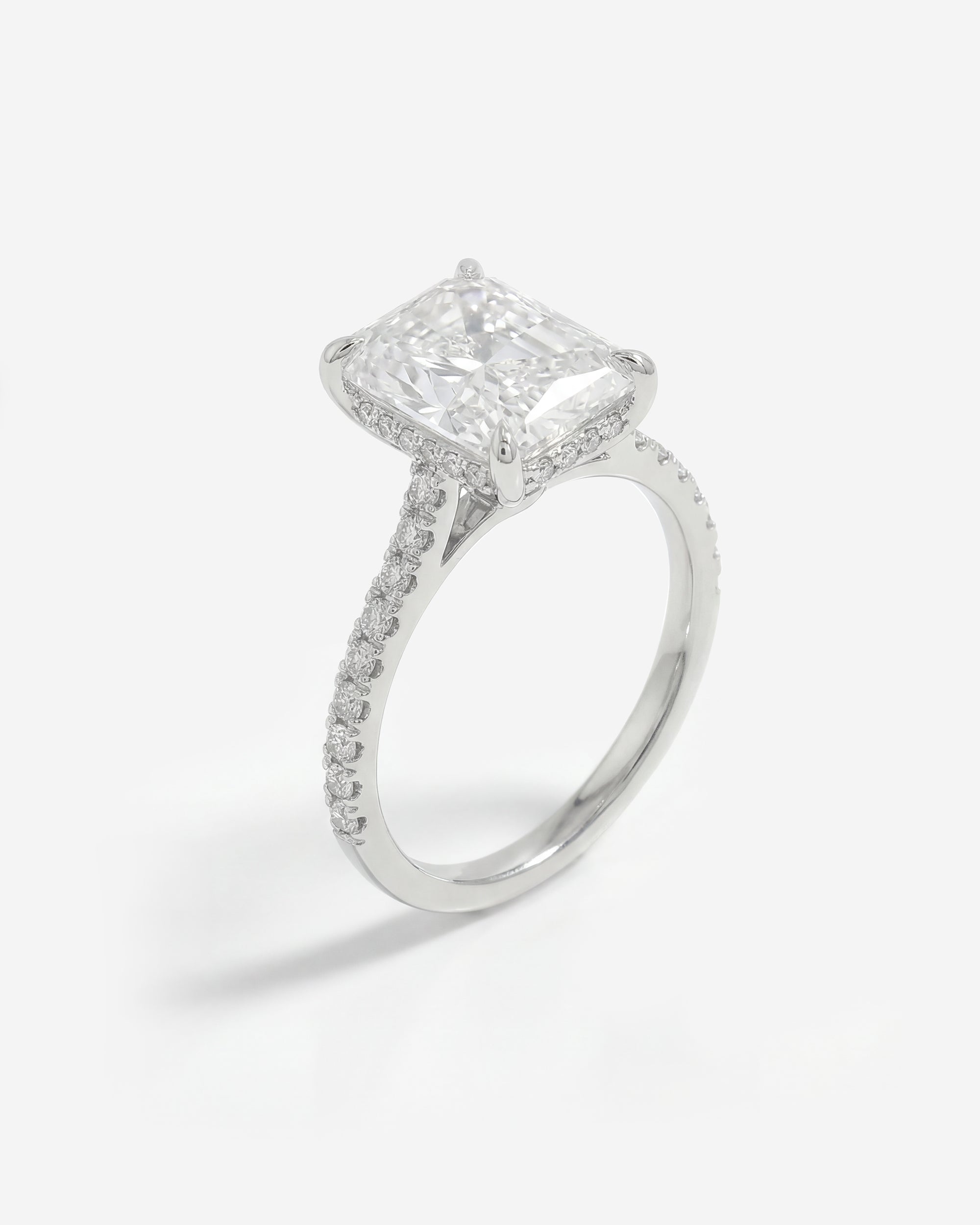 CLASSIC RADIANT (WITH DIAMONDS)