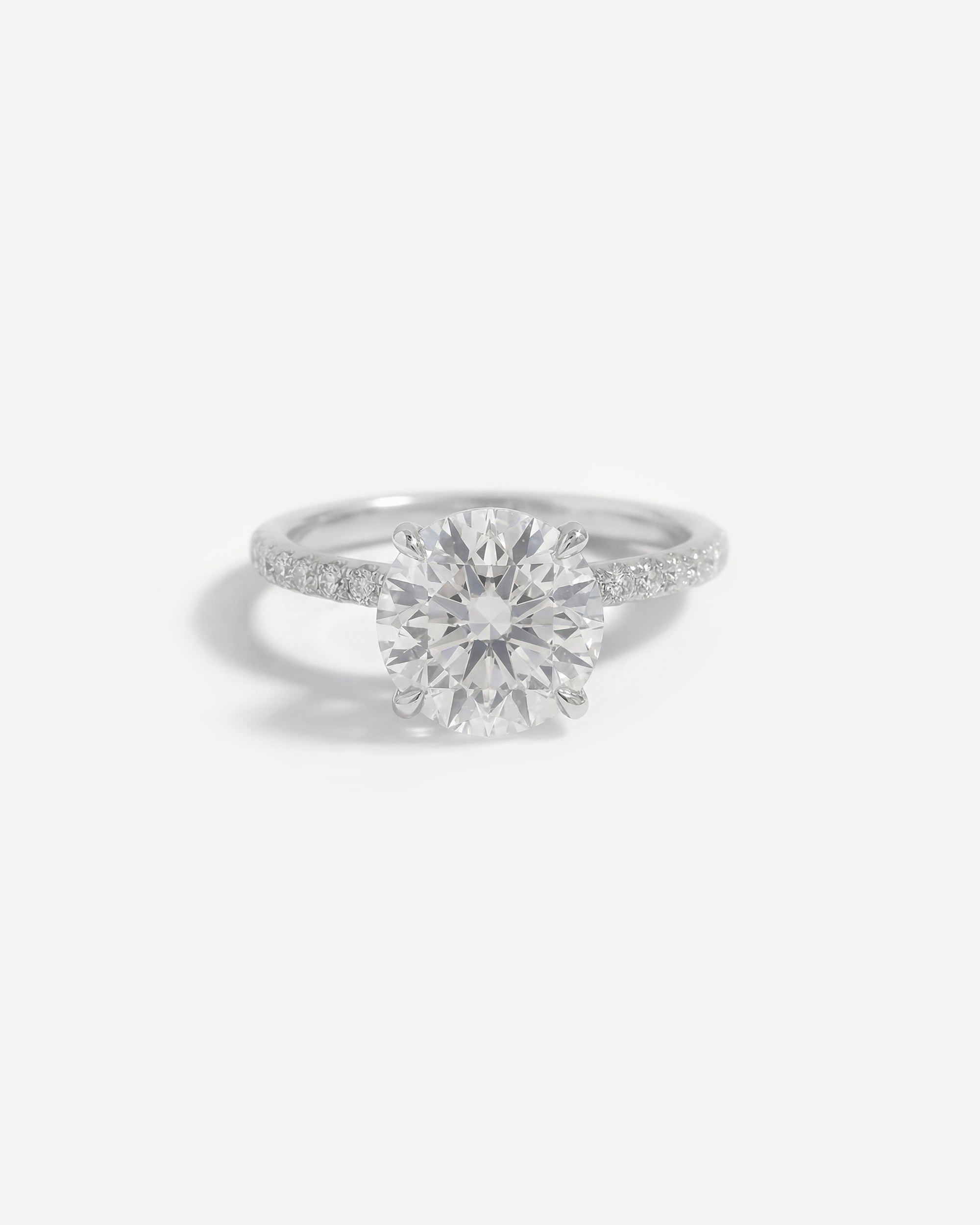 CLASSIC ROUND (WITH DIAMONDS)