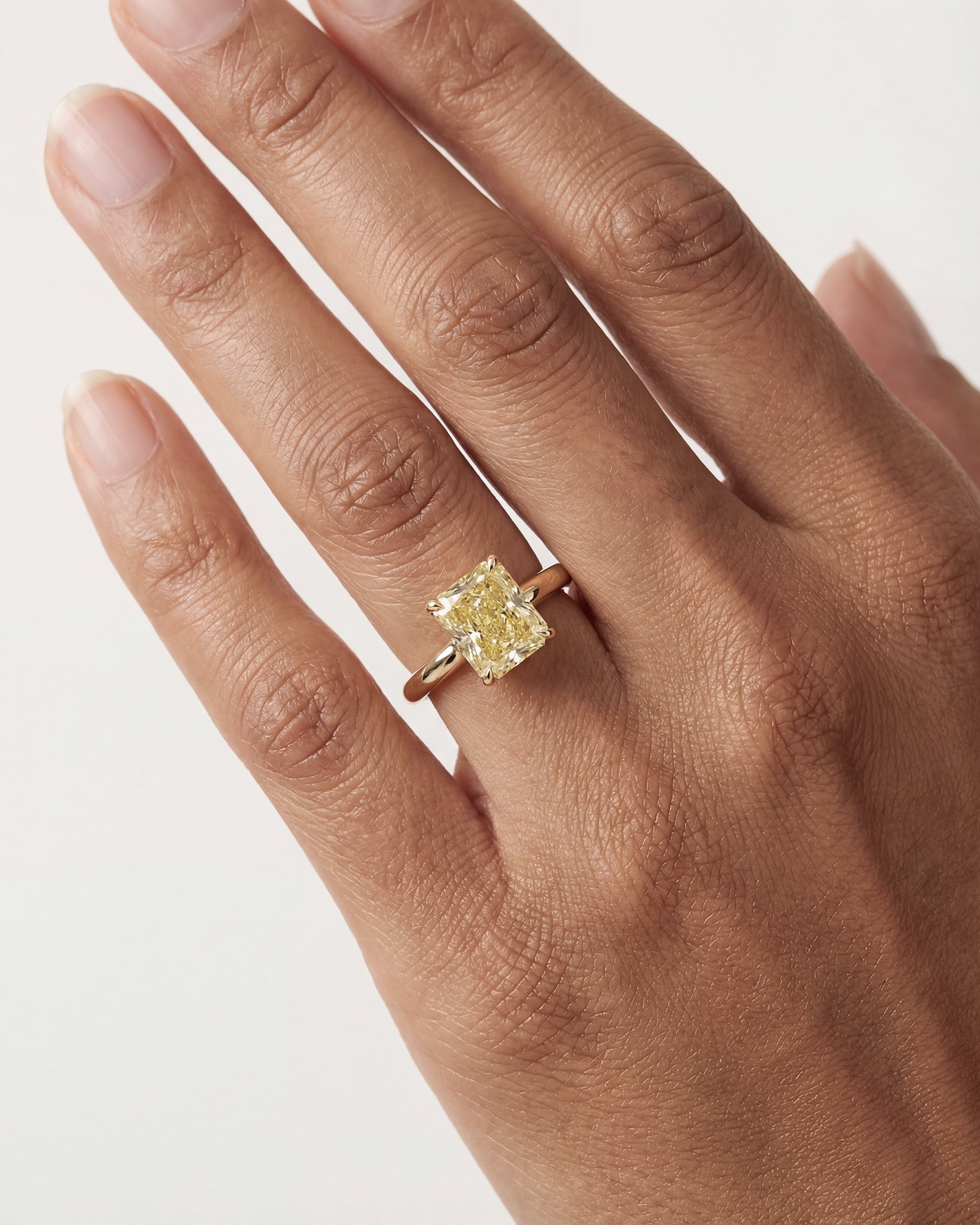 CLASSIC RADIANT (YELLOW DIAMOND)