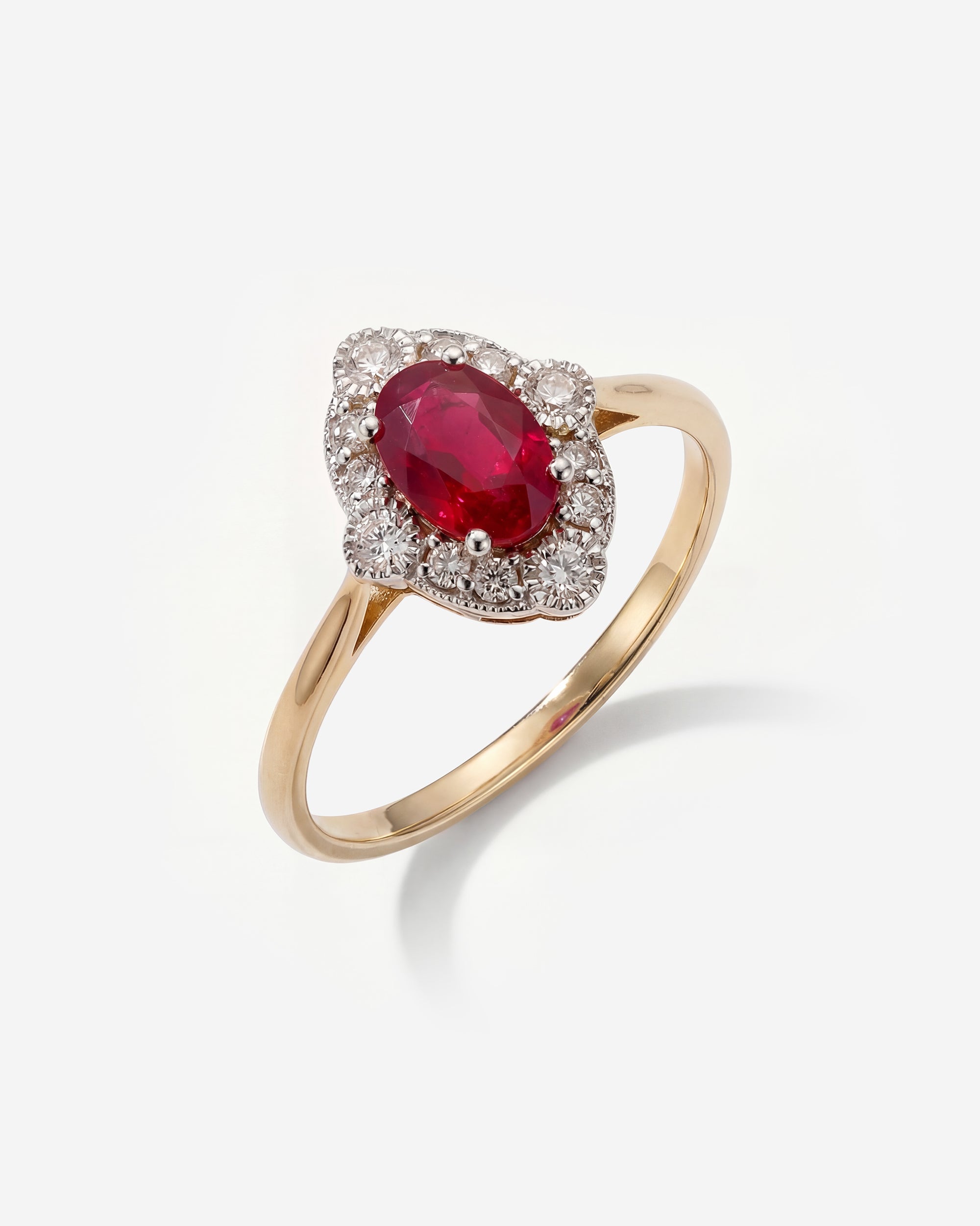 RUBY & DIAMOND RING (OVAL, YELLOW GOLD)