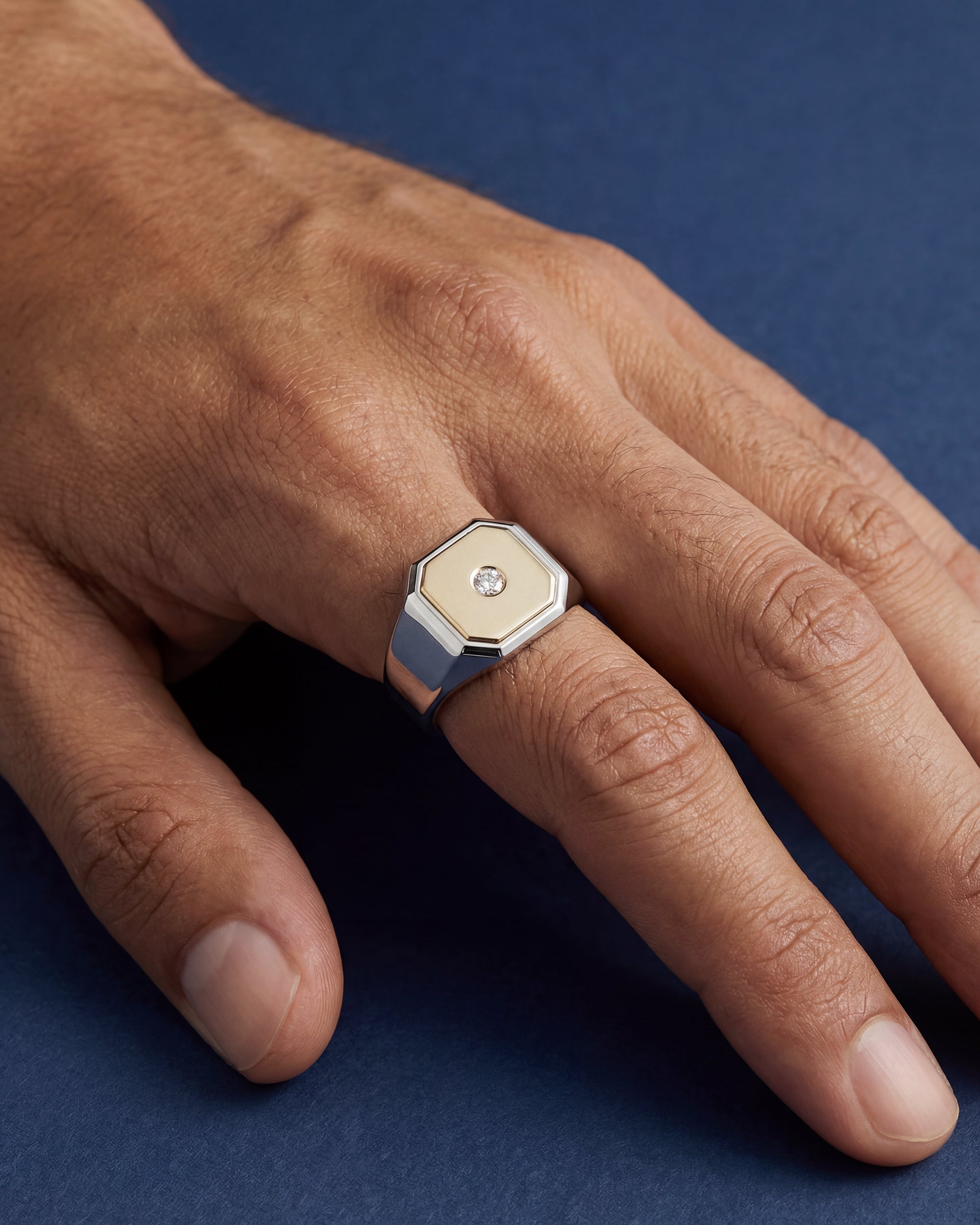 DIAMOND SIGNET RING (SQUARE TWO-TONE)