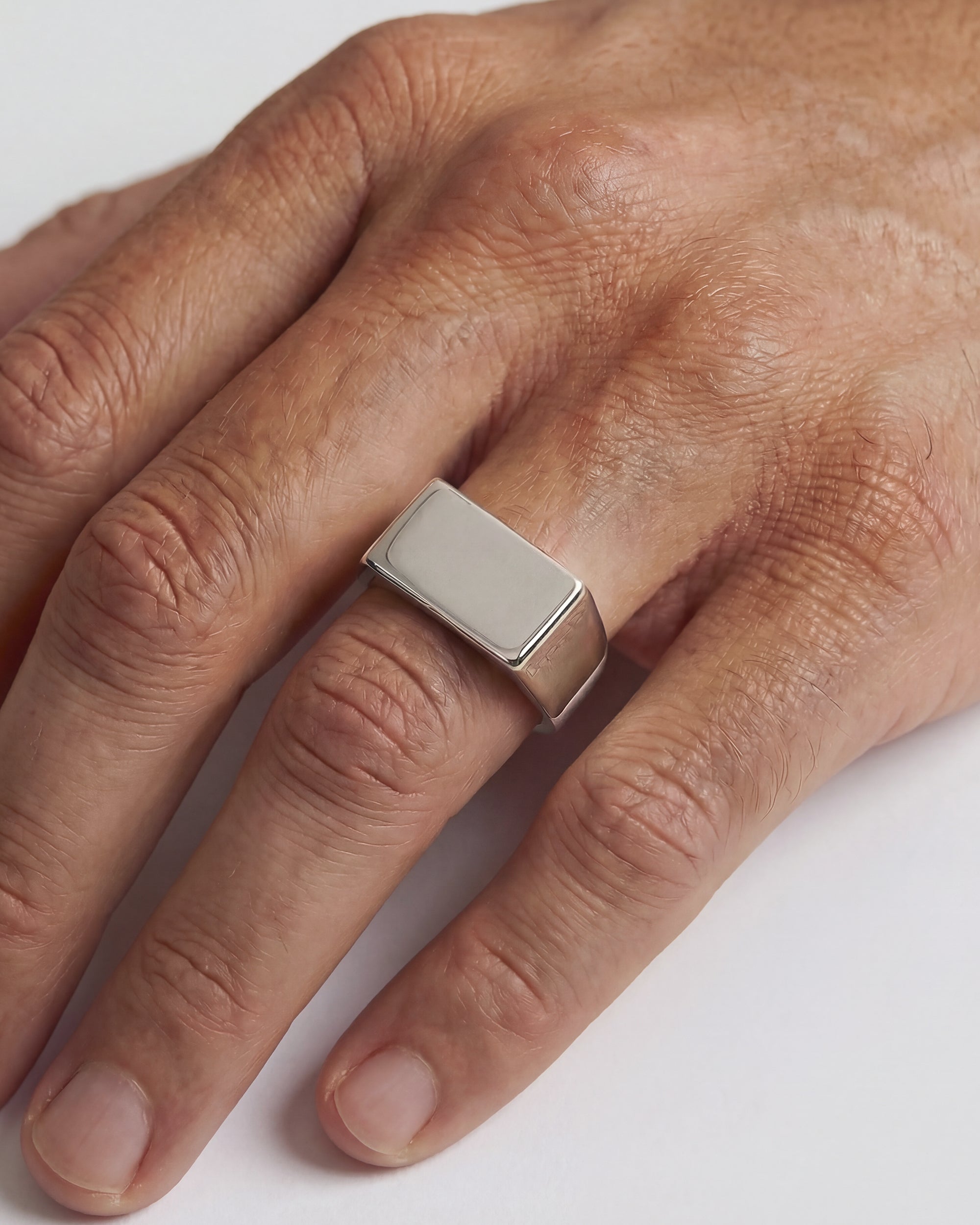 SILVER SIGNET RING (RECTANGLE)
